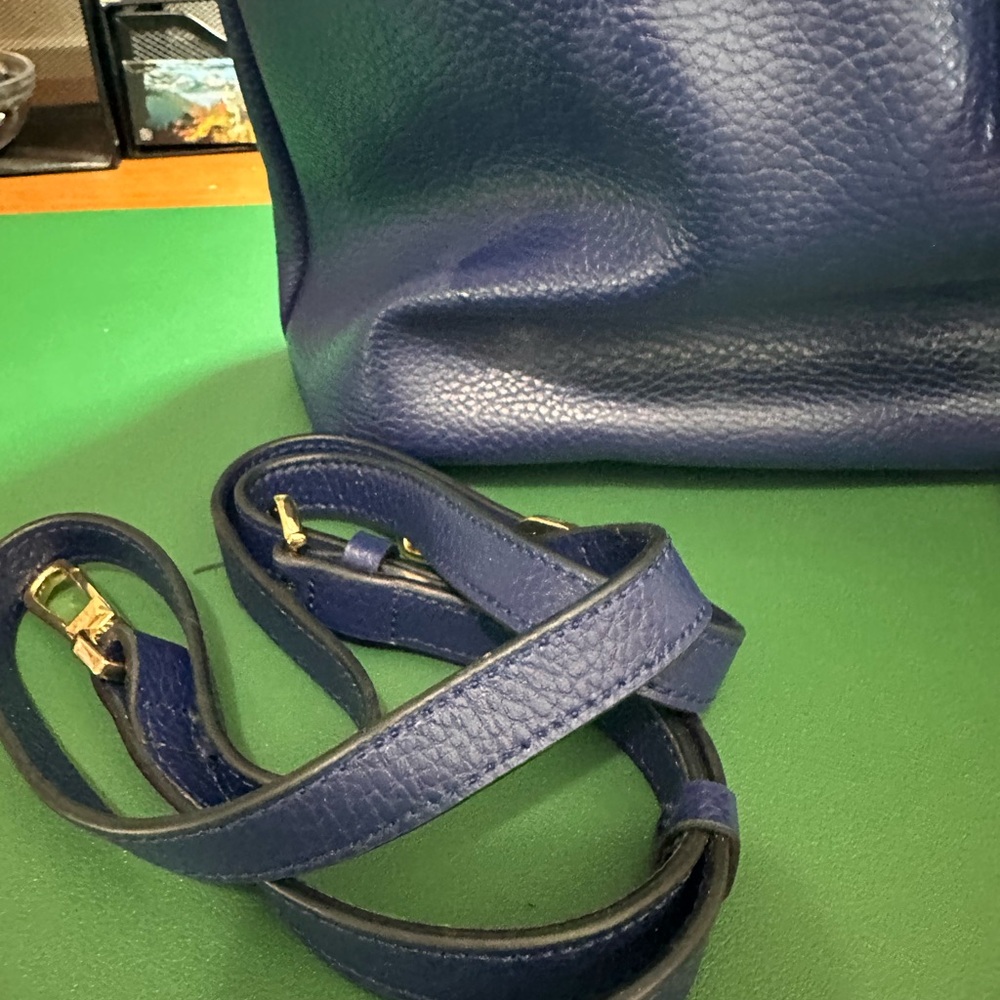 C Wonder Blue Pebbled Leather Drawstring Bucket Bag with Gold Logo - Picture 4 of 7